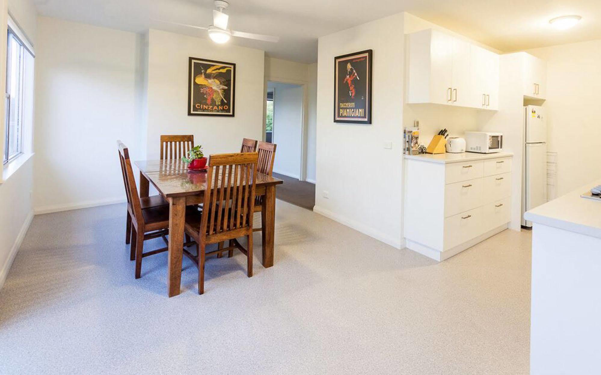 Point Lonsdale Holiday Apartments (Adults Only) Куинсклиф Экстерьер фото