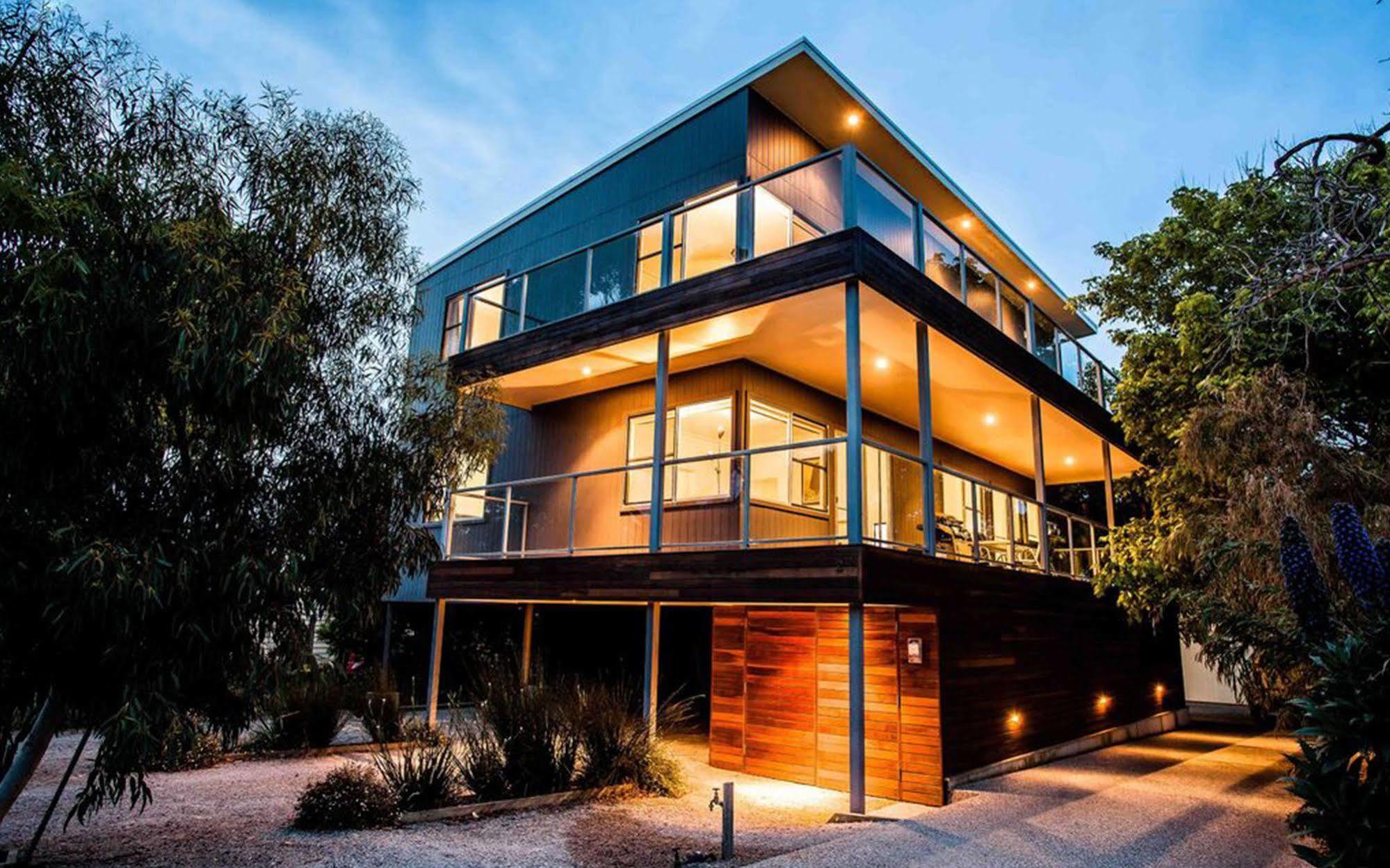 Point Lonsdale Holiday Apartments (Adults Only) Куинсклиф Экстерьер фото