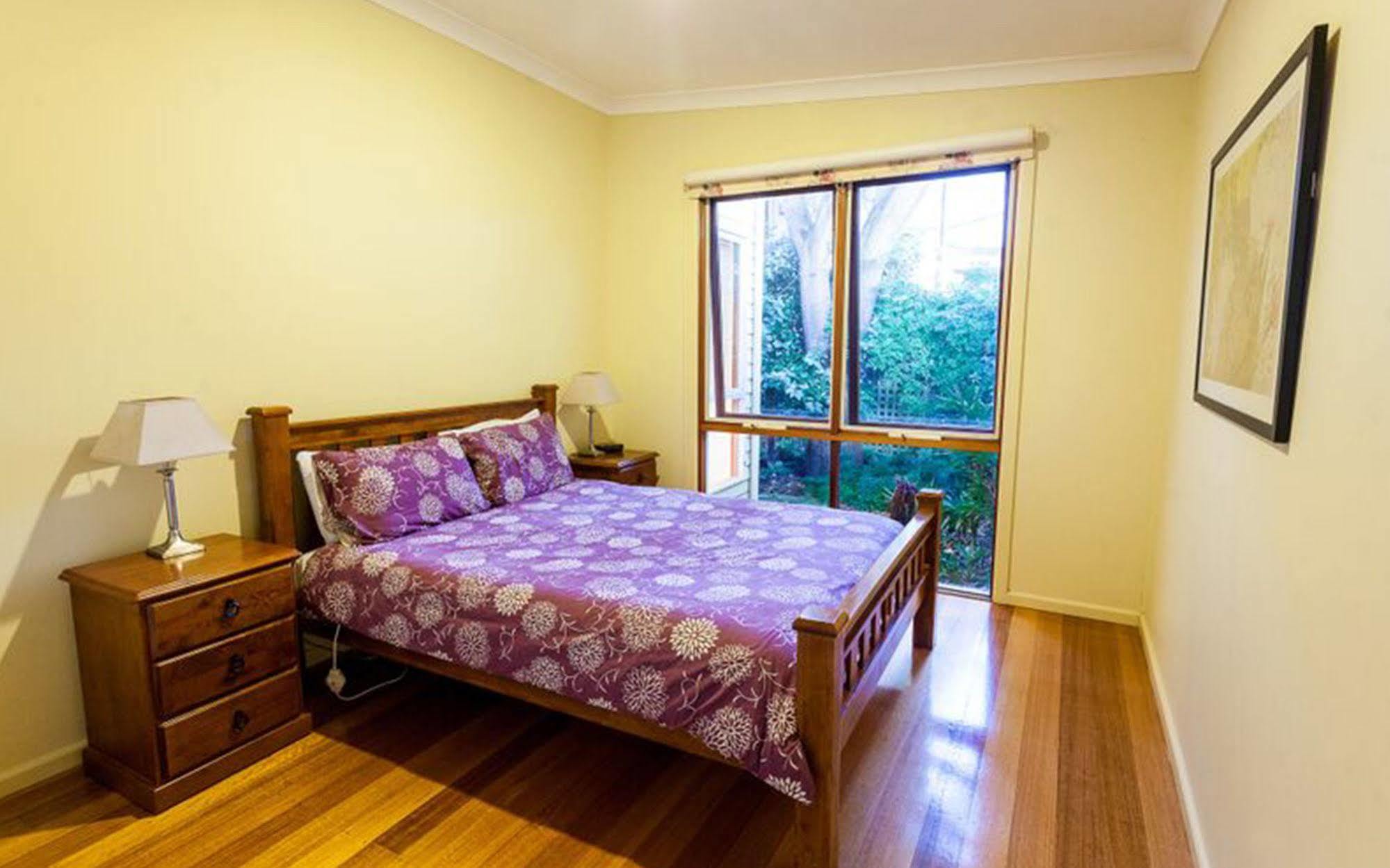 Point Lonsdale Holiday Apartments (Adults Only) Куинсклиф Экстерьер фото