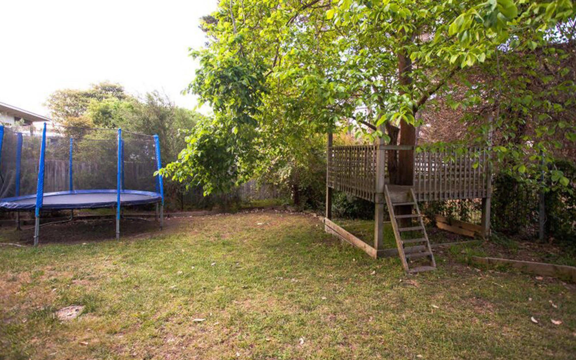 Point Lonsdale Holiday Apartments (Adults Only) Куинсклиф Экстерьер фото